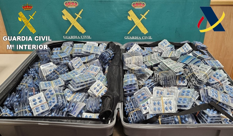 Detenido en el Aeropuerto de Barcelona por transportar más de 20.000 pastillas de Viagra
