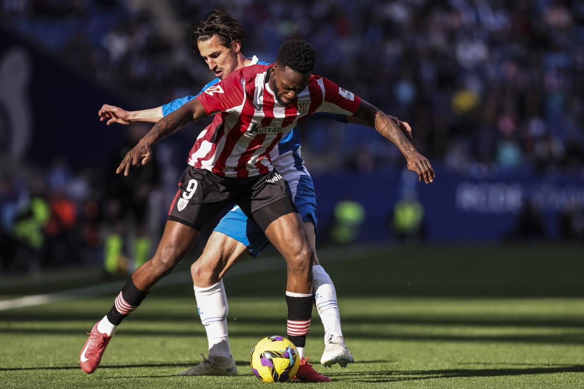 EuropaPress 6523341 inaki williams of athletic club bilbao and pere milla of rcd espanyol