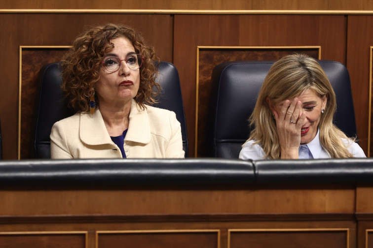 Hacienda se reafirma en su postura ante Trabajo y avisa: Si el SMI no tributa, quedará estancado