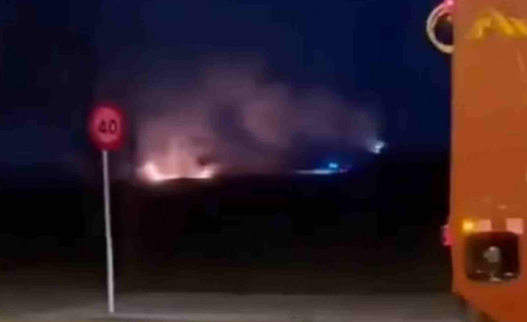 ¡Alerta en Figueres! Un incendio junto a la carretera de Llançà obliga a cortar la circulación del tren R11