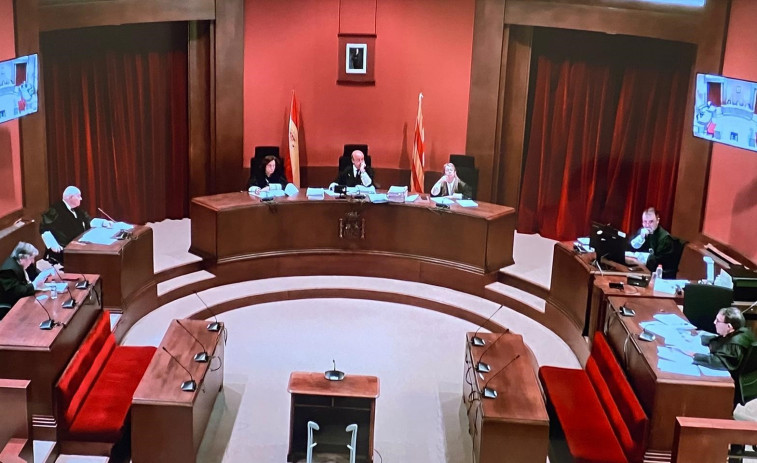 Santi Vila se acoge a su derecho a no declarar en el juicio a Lluís Puig por el 'caso Sijena'