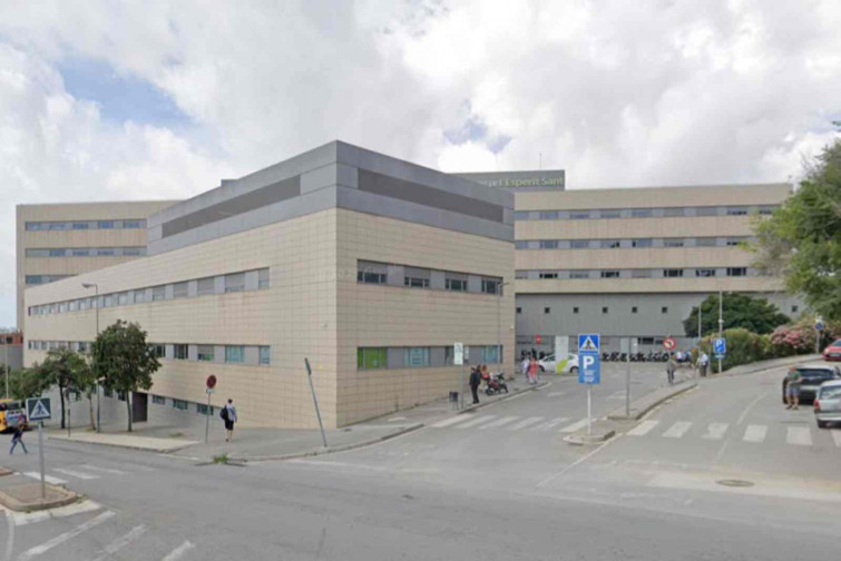 Dimite el jefe de Urgencias de un hospital de Santa Coloma tras ser acusado de abuso de poder