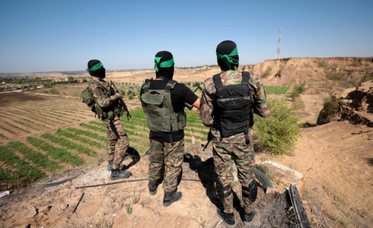 Hamas devuelve los cadáveres de cuatro rehenes; Israel libera a decenas de presos palestinos
