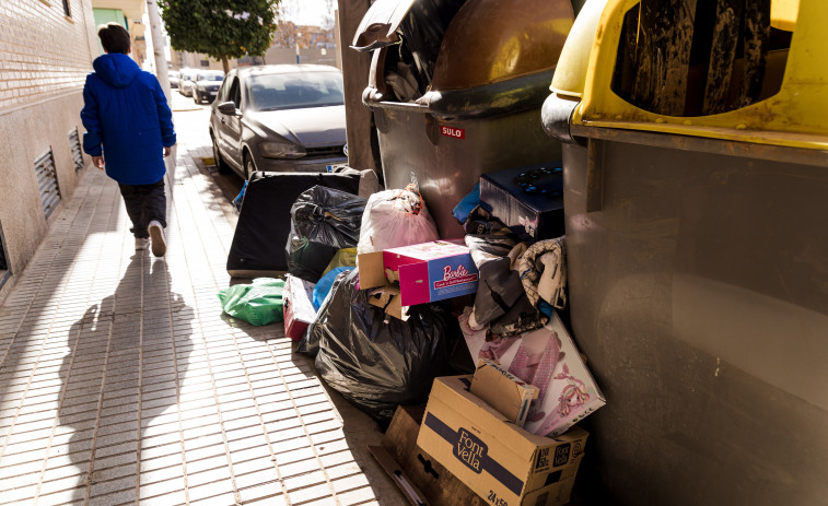 La Plataforma Ciudadana contra la Tasa de Residuos de Sabadell, denuncia incoherencias en la normativa ambiental