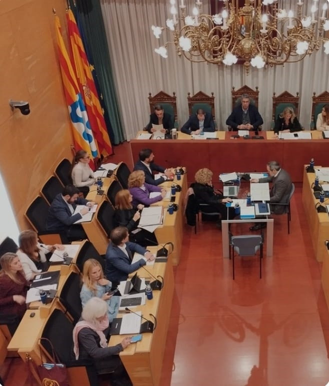 La oposición en el Ayuntamiento de Badalona presenta una moción para impulsar políticas feministas
