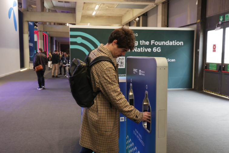 Aigües de Barcelona muestra su apuesta por la hidratación sostenible y el residuo cero en el MWC 2025