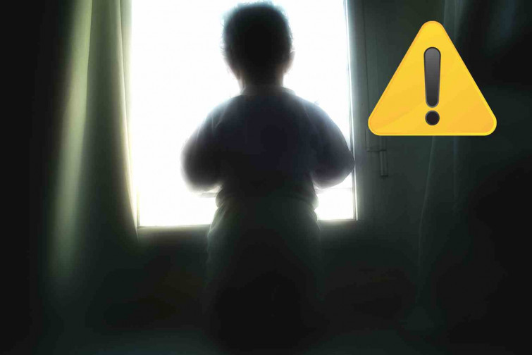 Atado, golpeado y sin comida: dos padres detenidos por torturar a su hijo de 10 años