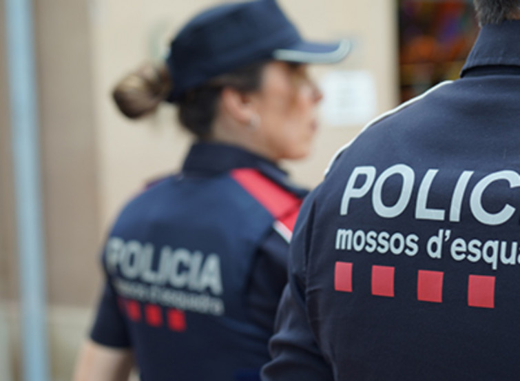 Acuerdo PSOE - Junts para delegar competencias migratorias a la Generalitat... con la oposición de Jupol