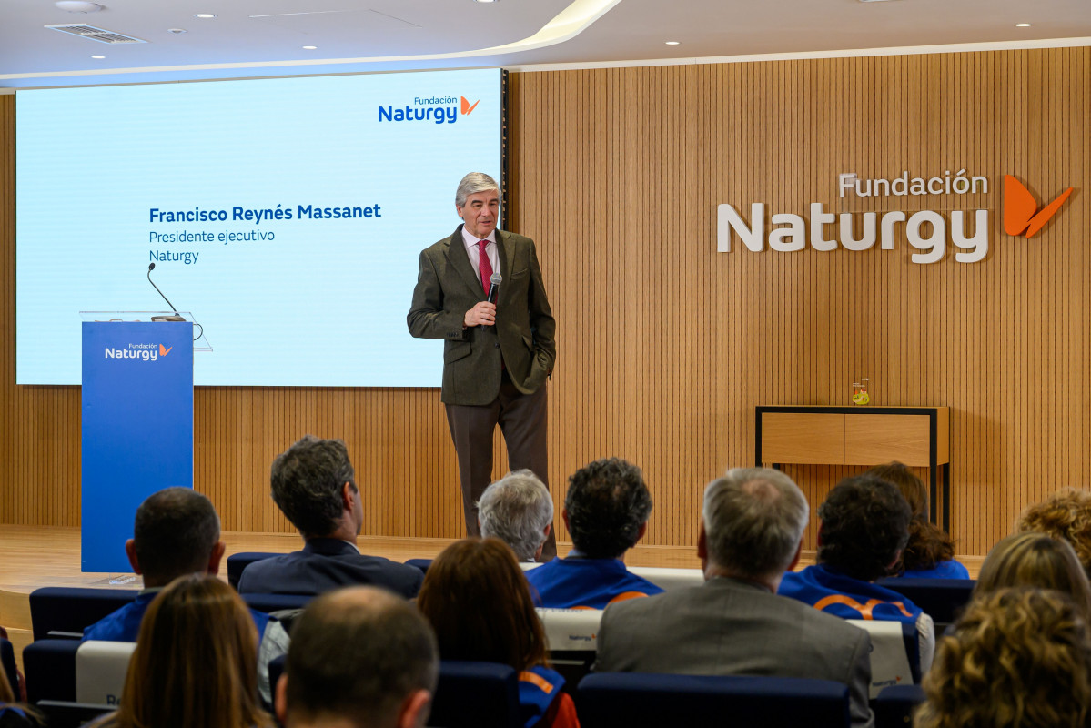 Francisco Reynés en el acto con los voluntarios de Naturgy (1)