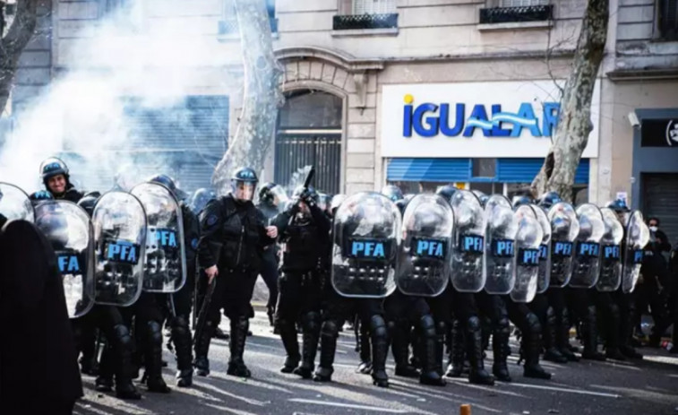 Protestas y disturbios en Argentina: más de 120 detenidos y 45 heridos