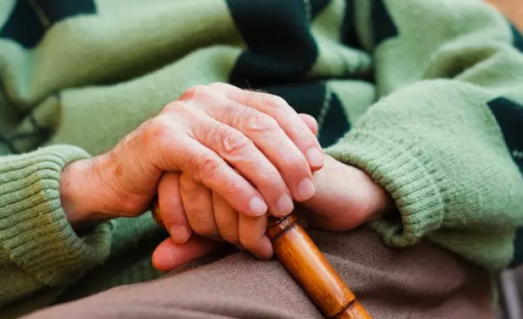 La Fiscalía pide ayuda a los notarios para acabar con los fraudes patrimoniales contra gente mayor