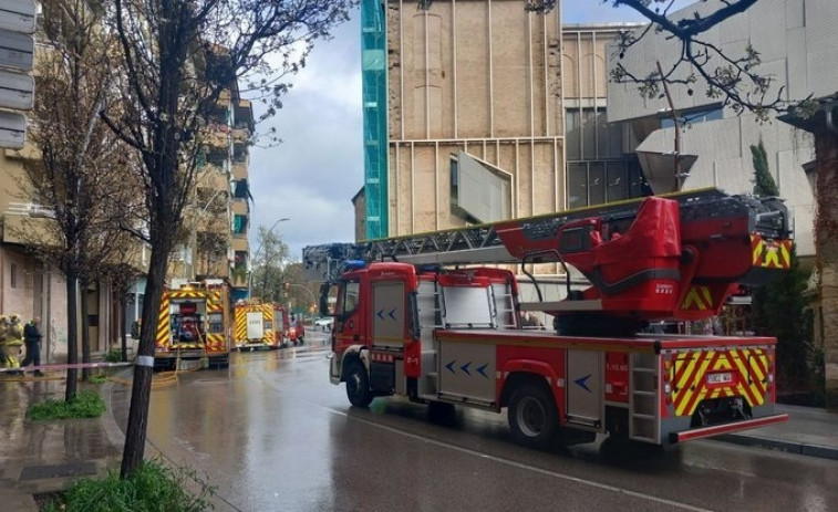 Una persona afectada en un incendio en una vivienda de Manresa