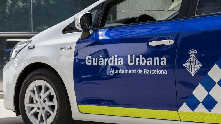 EuropaPress 6131852 coche guardia urbana barcelona (2)