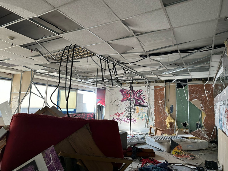 Desocupada una nave en Badalona en la que se celebraban fiestas ilegales