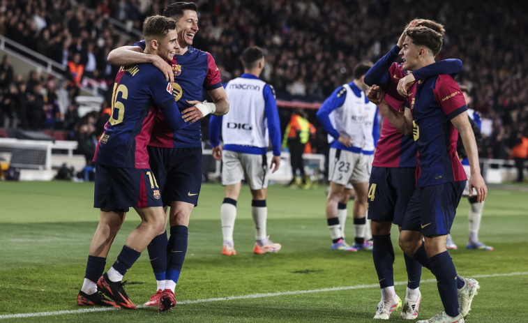 Festival de goles en Barcelona para volver a liderar en solitario LaLiga