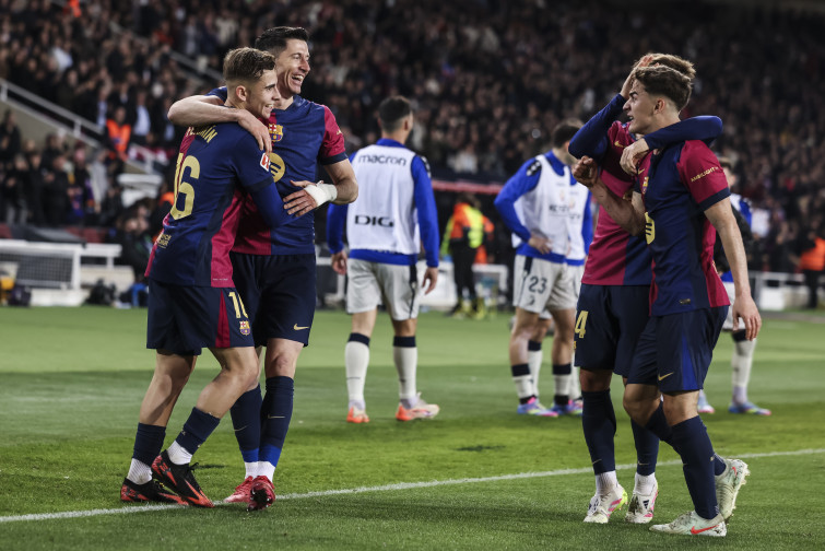 Festival de goles en Barcelona para volver a liderar en solitario LaLiga