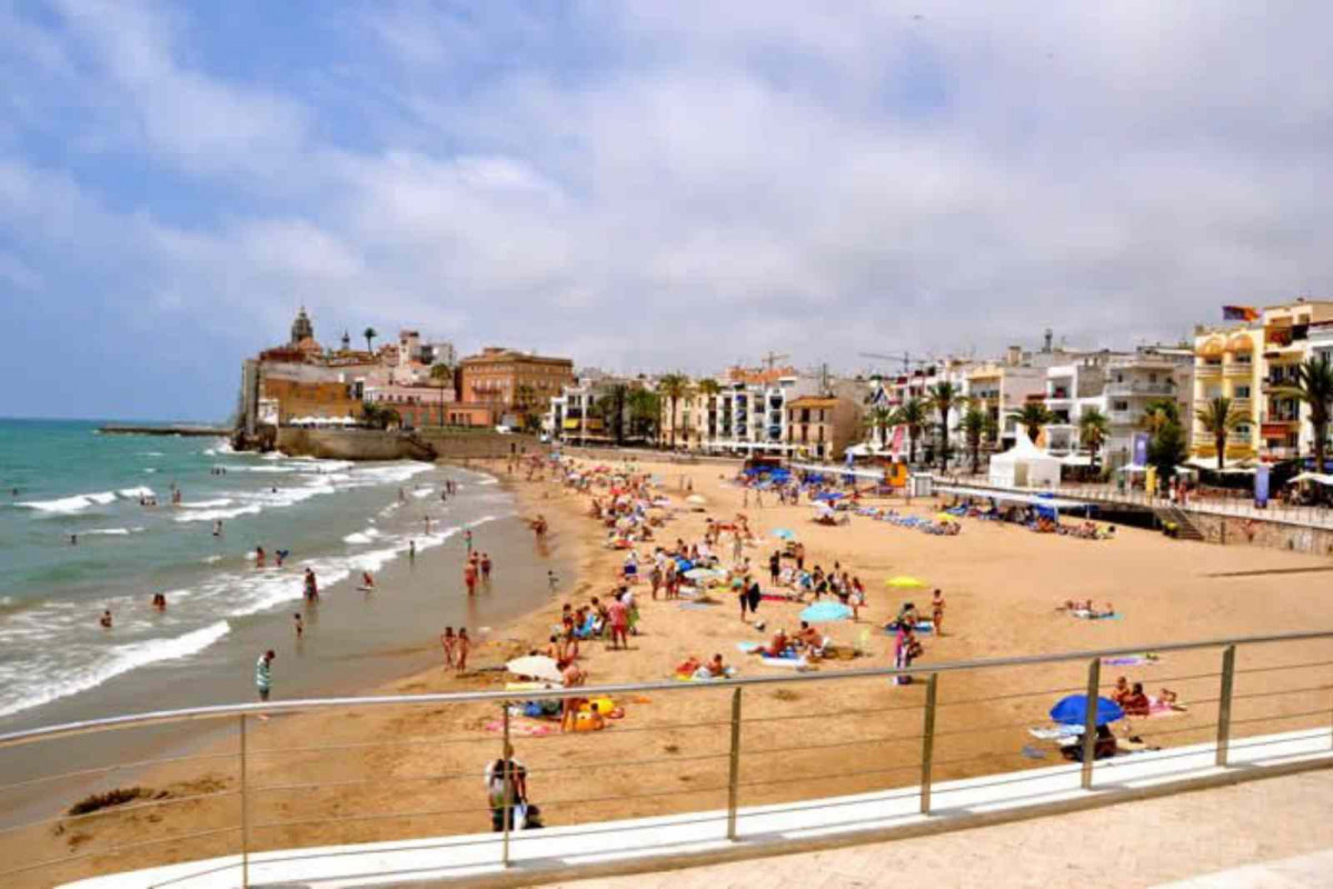 Playa Sant Sebastià   Visit Sitges