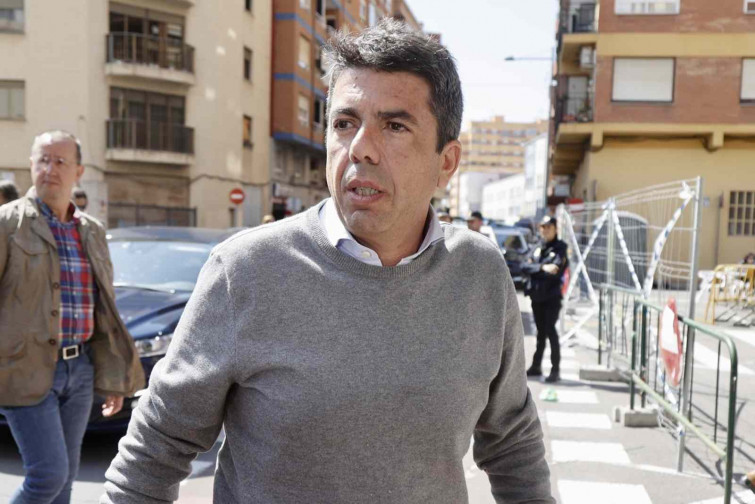 Detenido un hombre por amenazar de muerte a Carlos Mazón por las redes sociales