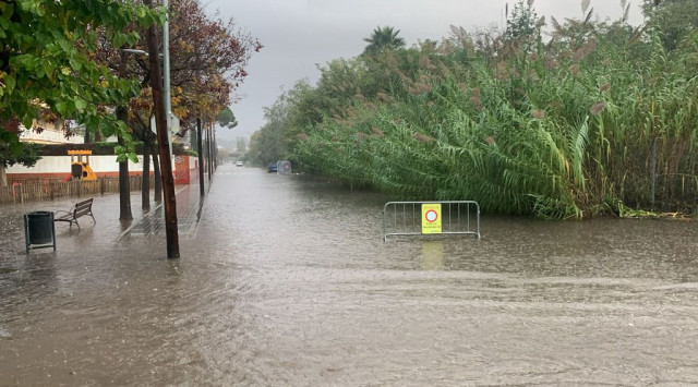 1730713521 castelldefelsbaixllobregatalertalluviasintensasaguaestancadatormentapeligroinundacioneslu