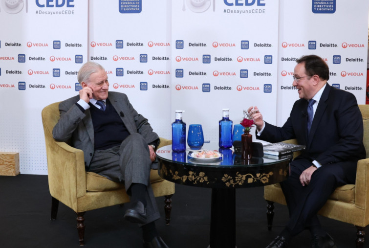 El cardiólogo Valentín Fuster apuesta por la promoción de la salud y la educación en el Desayuno CEDE