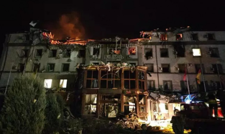Suben a 20 los muertos tras el ataque de Rusia contra Krivói Rog (Ucrania)