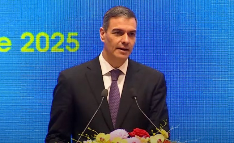 Pedro Sánchez aterriza en Vietnam para desafiar a Trump y vender los trenes de alta velocidad