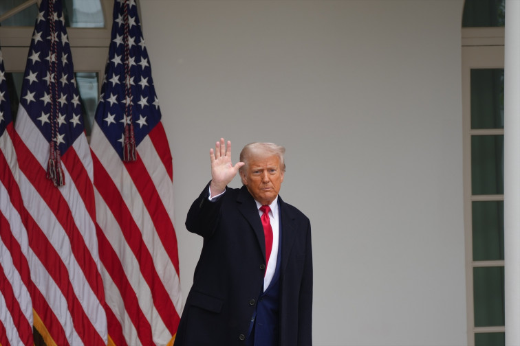 Trump pausa durante 90 días la aplicación de los aranceles y eleva los de China al 125%