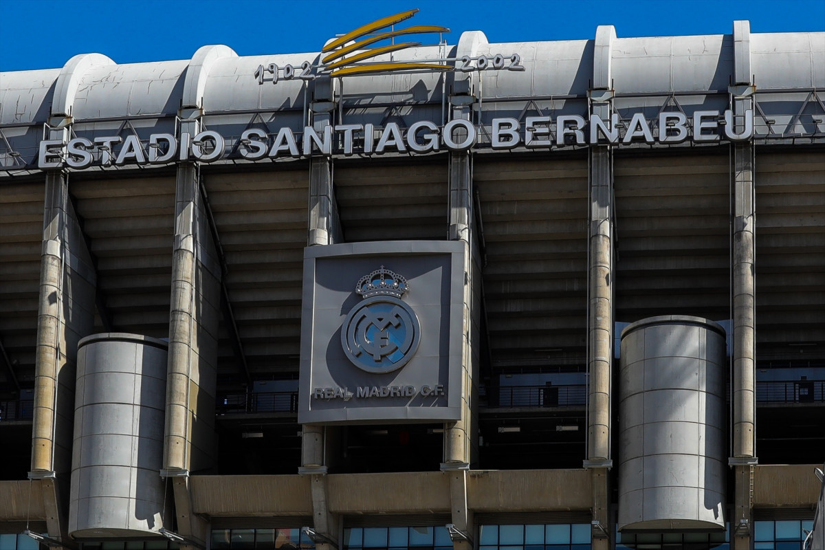 EuropaPress 2740552 fachada estadio santiago bernabeu funcionara centro aprovisionamiento (1)