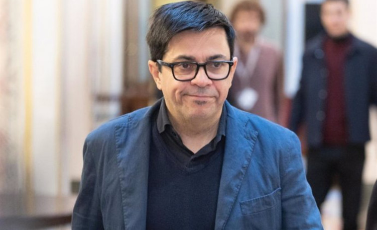 Esto es lo que piensa Pisarello sobre el posible 'sí' del PP a las medidas antiaranceles