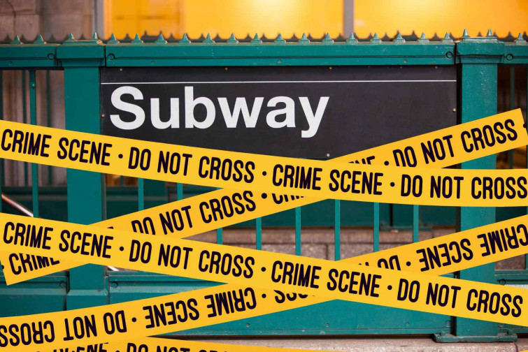 Un hombre muere en el metro y otro pasajero abusa sexualmente de su cadáver