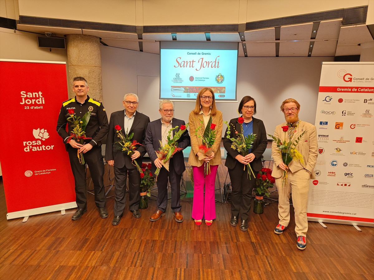 EuropaPress 6639451 foto familia rueda prensa consell gremis cara sant jordi 2025