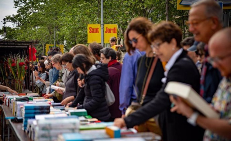 Sant Jordi 2025: 10 libros que no puedes dejar pasar en la fiesta más literaria de Catalunya