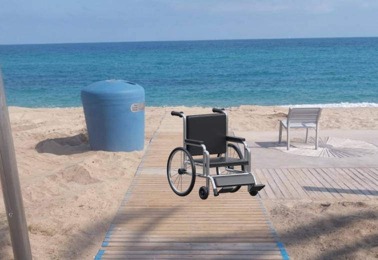 Las playas de Badalona, adaptadas: ayuda para que las personas con diversidad funcional puedan bañarse
