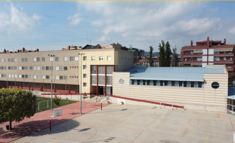 Centenares de padres denuncian adoctrinamiento ultracatólico en una escuela concertada de Terrassa