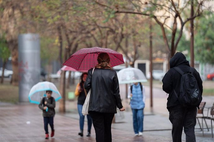 Barcelona se prepara para una Semana Santa marcada por la lluvia: previsión de precipitaciones intensas