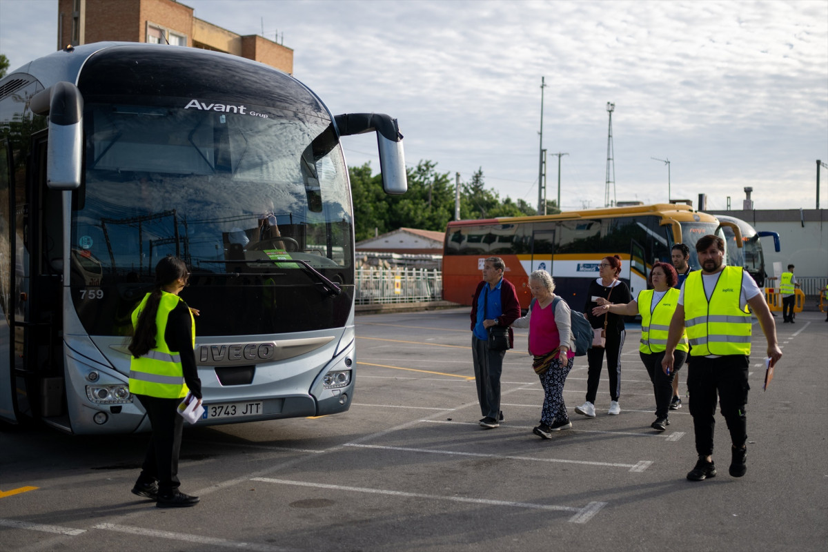 EuropaPress 6250021 operarios renfe organizan buses servicio alternativo renfe octubre 2024