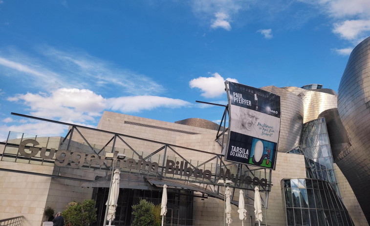 Falsa alarma en el Guggenheim Bilbao: reabre tras el susto por un paquete sospechoso