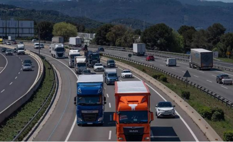 Reabiertos los tres carriles de la AP-7 entre Salt y Vilablareix tras un accidente múltiple con seis vehículos