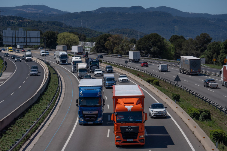 Caos en las carreteras: más de 460.000 coches regresan a Barcelona el día de la muerte del Papa Francisco