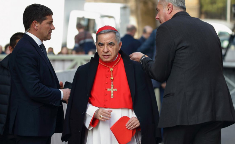 ¿Peligra el cónclave?: el cardenal Becciu desafía al Vaticano y reclama su derecho de voto