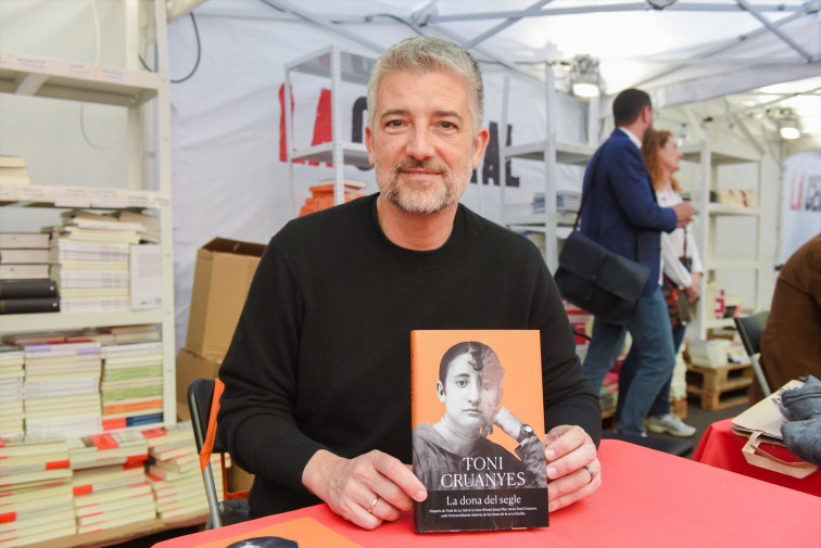 Toni Cruanyes destaca el trato con lectores en Sant Jordi: 