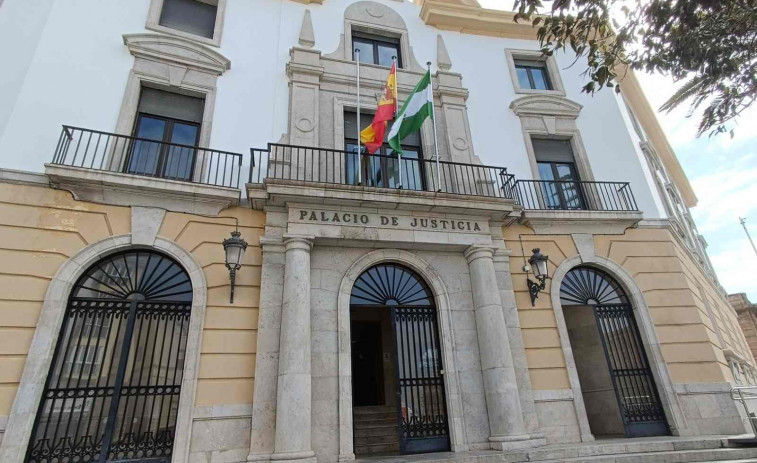 Condenado a 19 años de prisión por violar y pegar reiteradamente a su madre de 83 años en Cádiz