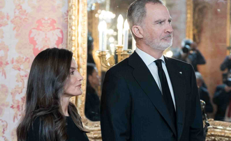 ¿Crisis en la Casa Real? Letizia y Felipe acuden solos al Vaticano y saltan las especulaciones