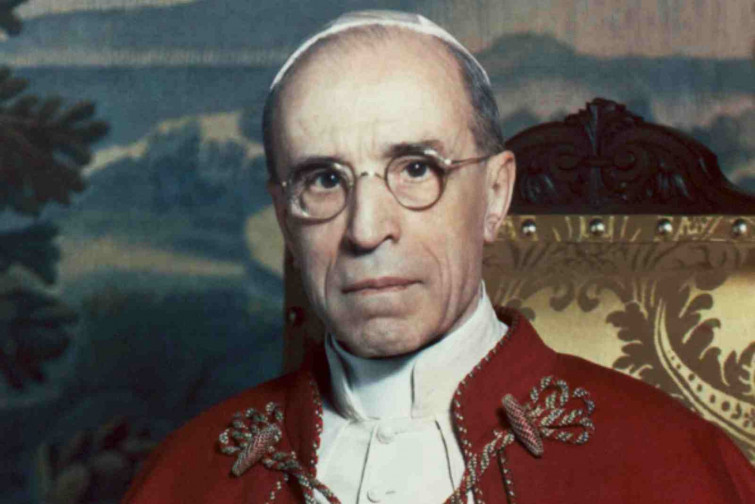 El macabro funeral de Pío XII: el Papa que explotó en su ataúd por un embalsamamiento fallido