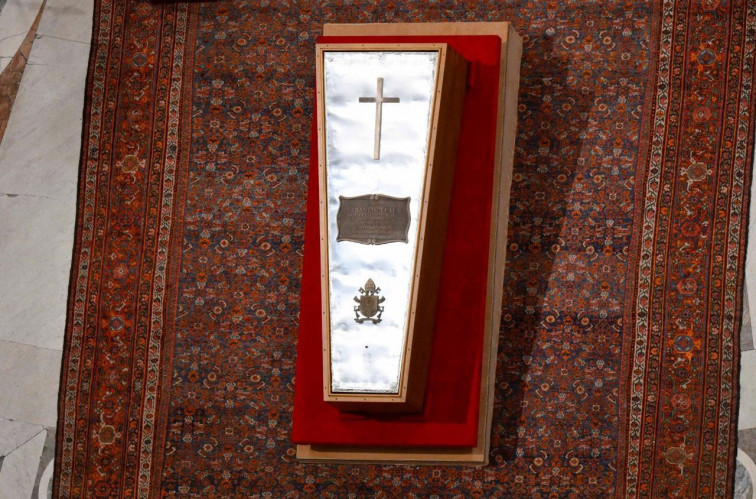El papa Francisco halla reposo eterno en Santa María la Mayor: la tumba podrá visitarse el domingo