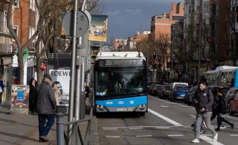 Madrid recupera el pulso tras el apagón: buses gratuitos y colegios abiertos sin clases