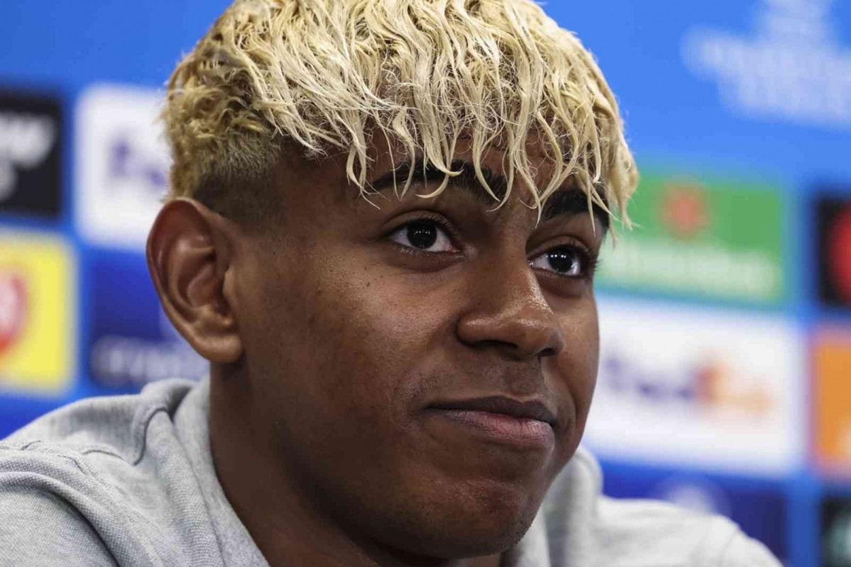 Lamine Yamal en rueda de prensa previa al partido del FC Barcelona contra el Inter de Milán en la UEFA Champions League, en la Ciudad Esportiva Joan Gamper el 29 de abril de 2025   JAVIER BORREGOA