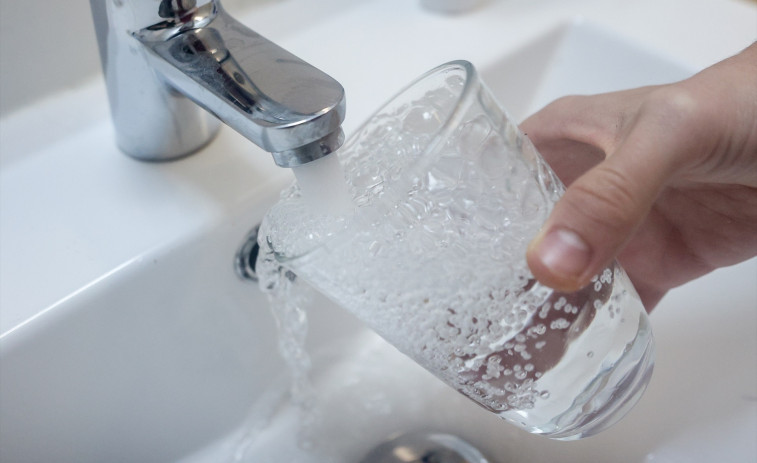 Badalona registra una bajada de presión de agua en algunas zonas por el apagón