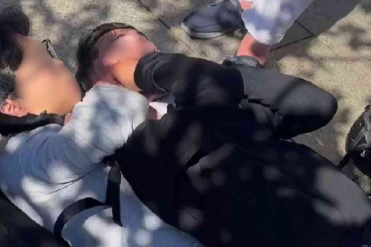 VÍDEO | Un turista chino frustra un robo en Barcelona y se convierte en héroe