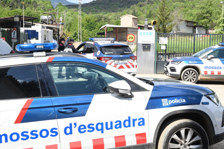 Un joven multireincidente apuñala en el cuello al portero de un bar en Figueres